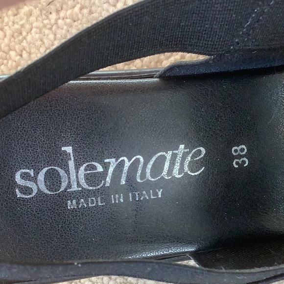 Black heels - Picture 5 of 10